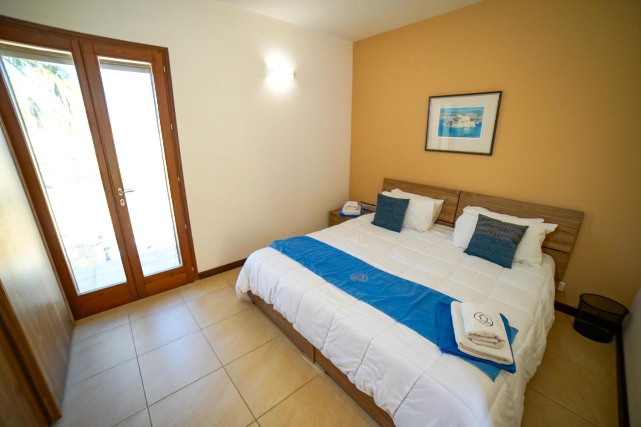 Getawaynpetto Private Duplex Maisonette With Jacuzzi Hot Tub Mgarr Exterior photo